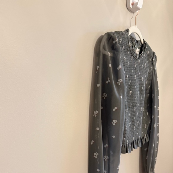 Aritzia Wilfred • Smocked Floral Long Sheer Puff Sleeve Blouse Sz M - Picture 7 of 10